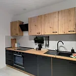 Multirooms Apartment *