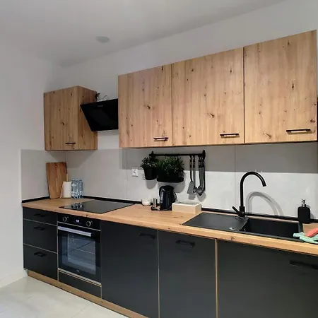 Multirooms Apartment *