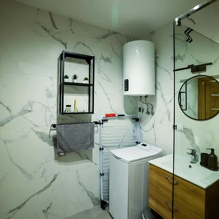 Multirooms Apartment