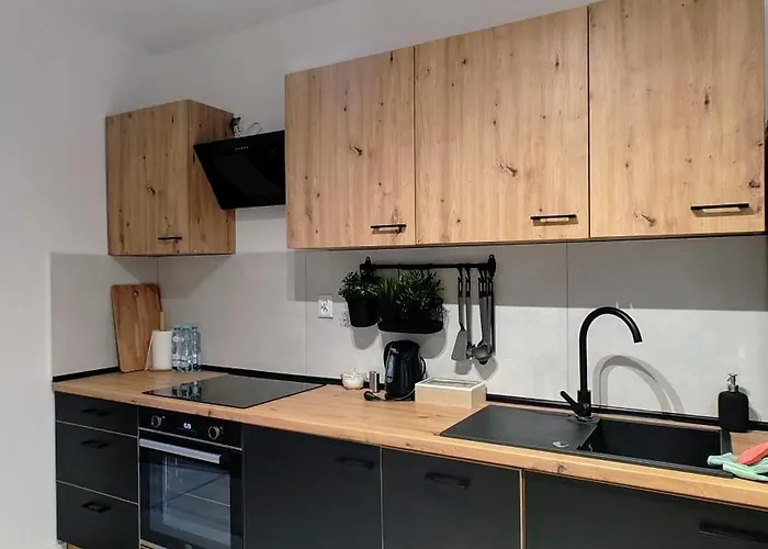 Multirooms Apartment *