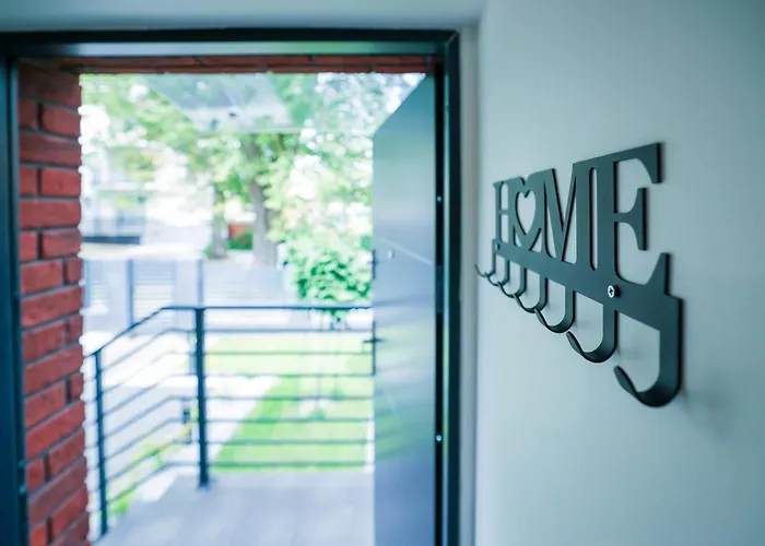 Multirooms Apartment *