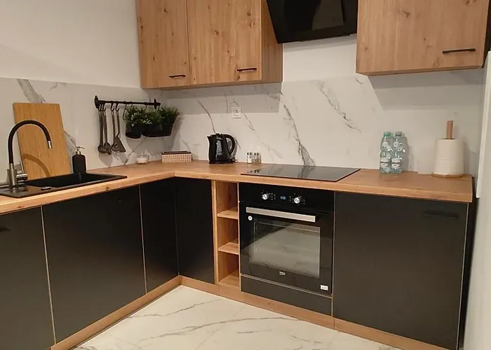 Multirooms Apartment *